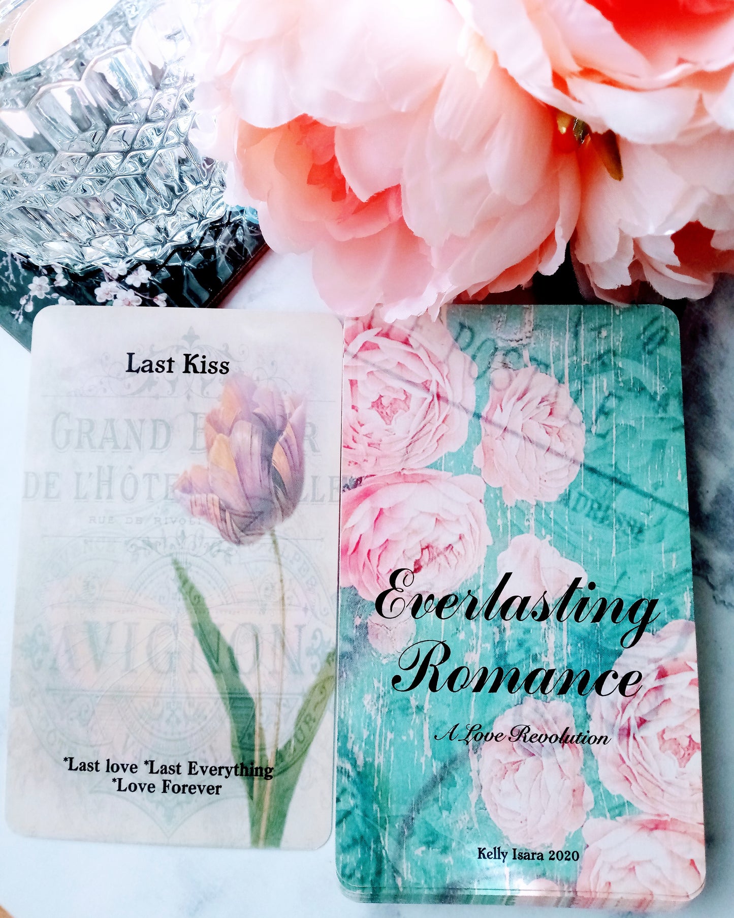 Vintage Romance Lovers reading