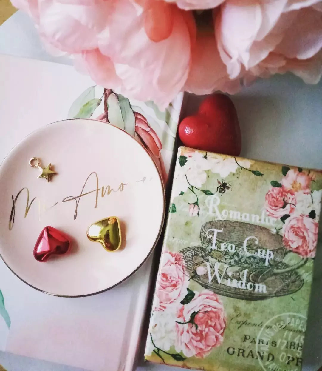 Romantic Teacup Wisdom Oracle