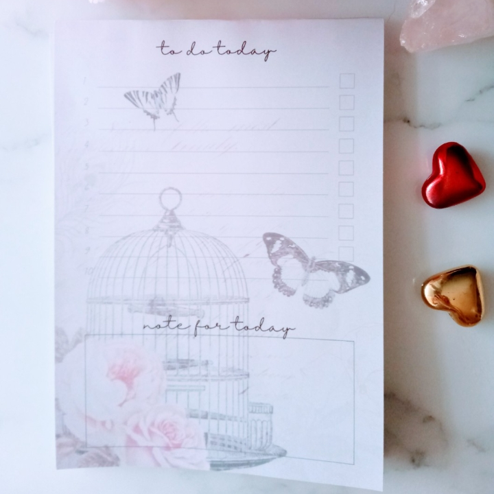 Note Pad Romantic